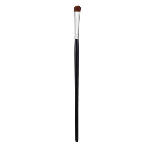 M210 Small Chisel Fluff Eyeshadow Brush